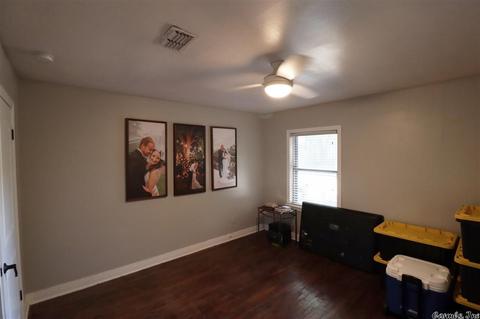 221 W Pine St, Benton, AR 72015 photo 9