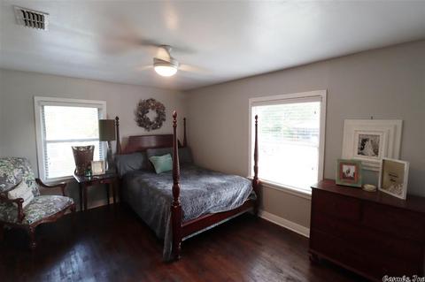 221 W Pine St, Benton, AR 72015 photo 7
