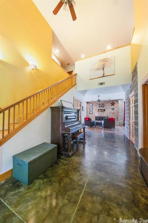 135 Martha Jean Ln, Beebe, AR 72012 photo 4