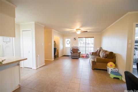 1807 Orangewood Cv, Beebe, AR 72012 photo 4