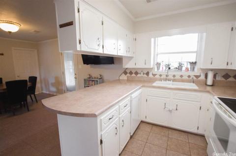 1807 Orangewood Cv, Beebe, AR 72012 photo 8