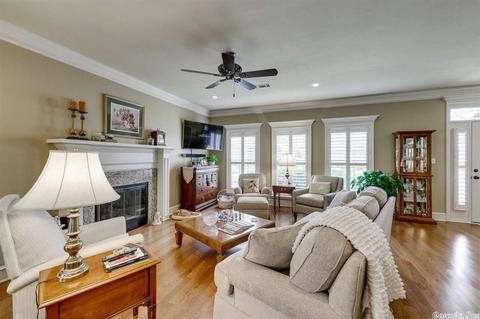 3045 Robert Ott Cir, Conway, AR 72034 photo 2