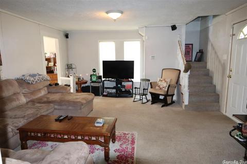 907 Spangle St, Benton, AR 72015 photo 3
