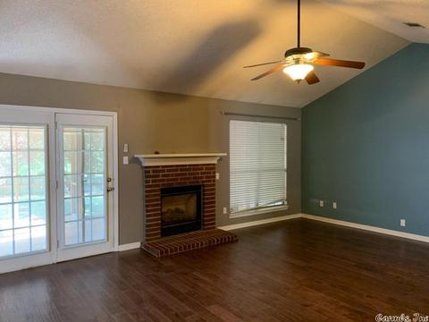 213 Greenfield Dr, Benton, AR 72019 photo 3