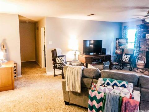 7 Devon Ln, Jacksonville, AR 72076 photo 2
