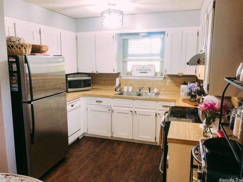 7 Devon Ln, Jacksonville, AR 72076 photo 4