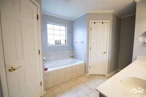 1302 Pleasant Pointe Cir, Bryant, AR 72022 photo 14