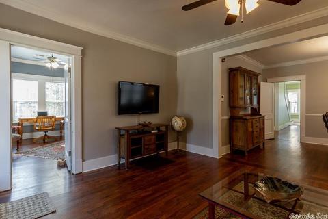 1321 Davis St, Conway, AR 72034 photo 4