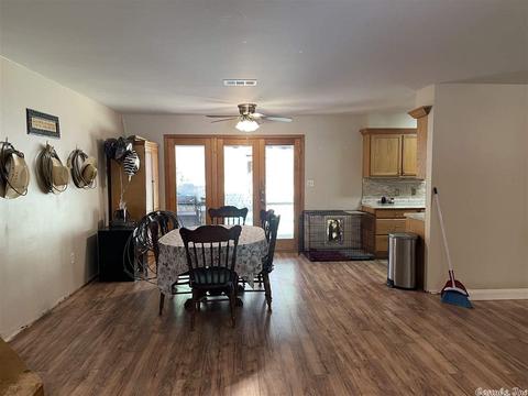 1201 Doyle, Benton, AR 72015 photo 2