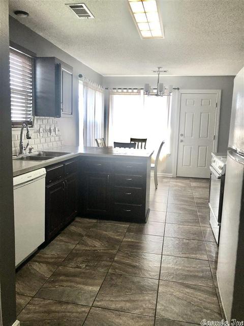 2406 Cherry Xing, Benton, AR 72015 photo 5