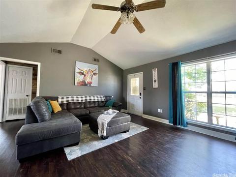 1201 Pauline St, Trumann, AR 72472 photo 4