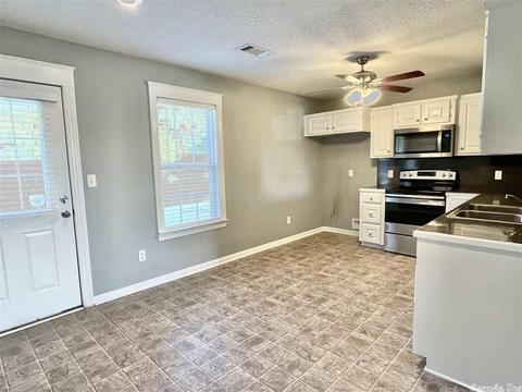 112 Willow Point Dr, Benton, AR 72015 photo 4
