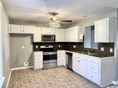 112 Willow Point Dr, Benton, AR 72015 photo 2