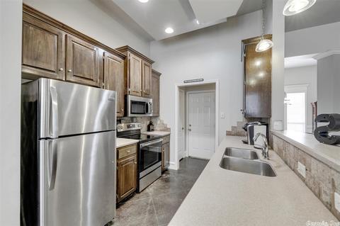 205 Wild Cherry Ln, Benton, AR 72015 photo 12