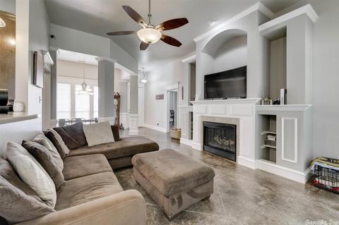 205 Wild Cherry Ln, Benton, AR 72015 photo 5