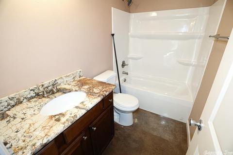 910 Denver, Benton, AR 72019 photo 17