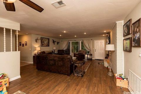 2411 Creekview Ln, White Hall, AR 71602 photo 2
