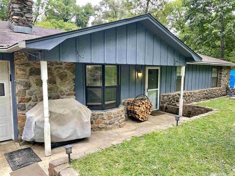 1208 Holly, Benton, AR 72019 photo 2