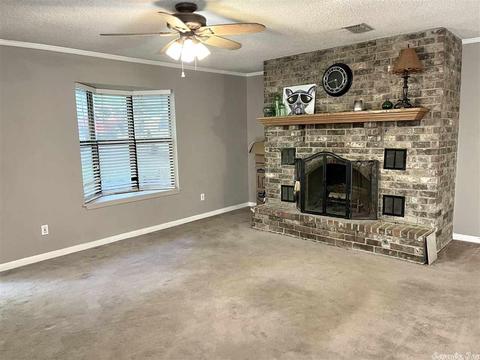 1208 Holly, Benton, AR 72019 photo 4