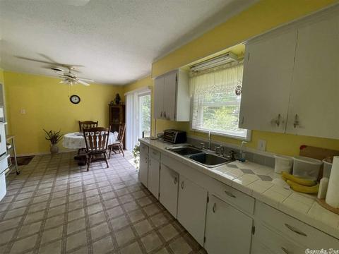 512 Carson Dr, Benton, AR 72015 photo 9