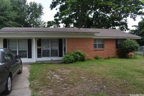 2409 Eloise Circle Dr, Pine Bluff, AR 71601 photo 1