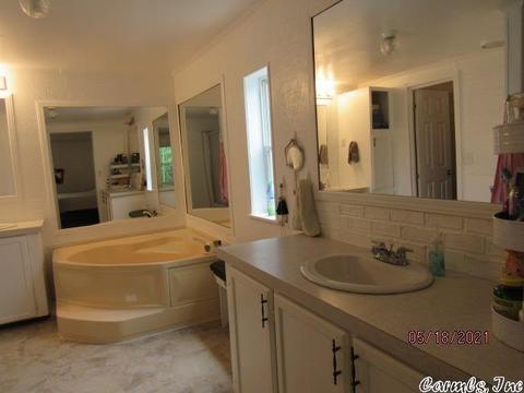 1121 Hwy 31, Romance, AR 72136 photo 14