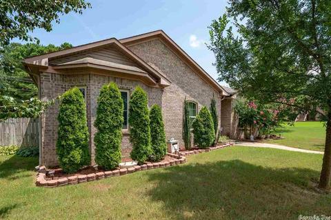 1610 Highpoint, Conway, AR 72034 photo 2