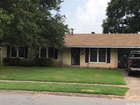 1804 Belmoor Dr, Pine Bluff, AR 71601 photo 1