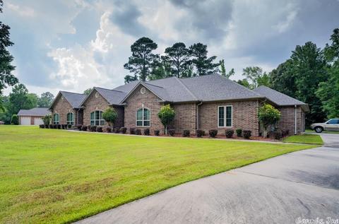 2209 Foxborough Cv, Pine Bluff, AR 71603 photo 1