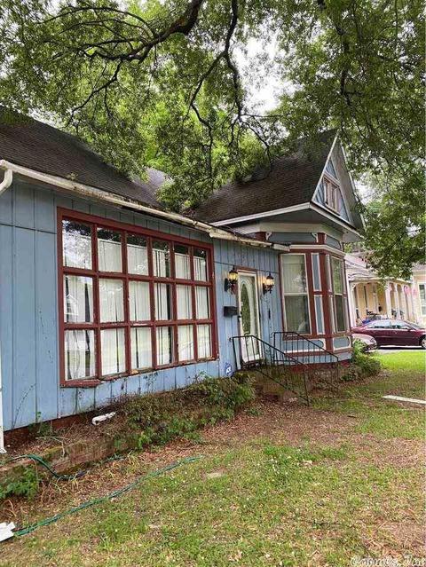 1215 S Olive St, Pine Bluff, AR 71601 photo 1