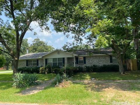 404 E 9th St, Lonoke, AR 72086 photo 1