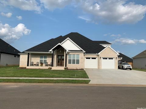 1680 Lainey, Conway, AR 72034 photo 2