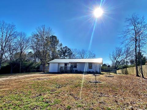 149 3rd St, Clinton, AR 72031 photo 2