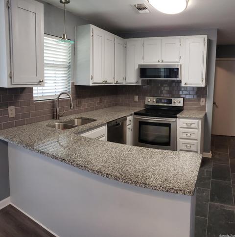 13 Nightingale, Pine Bluff, AR 71603 photo 3