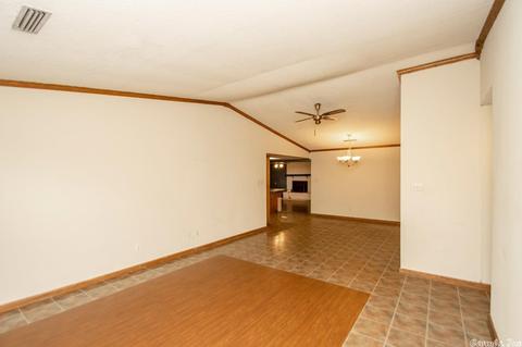 1710 Troy Cir, Benton, AR 72015 photo 3