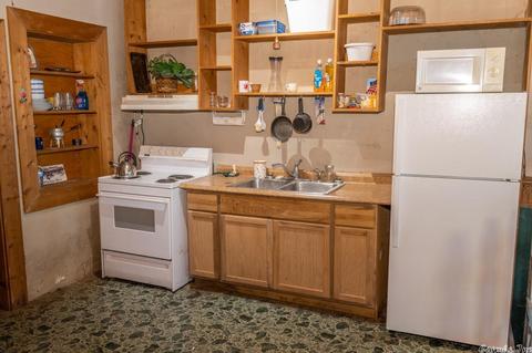 533 Tyler St, Cotter, AR 72626 photo 8