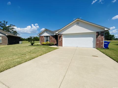 1950 Merrell Dr, Conway, AR 72034 photo 2
