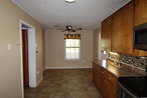 3615 E Lake Dr, Pine Bluff, AR 71603 photo 4