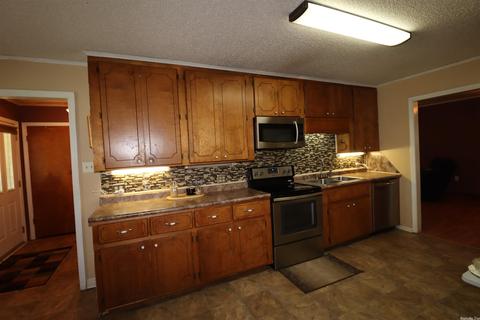 3615 E Lake Dr, Pine Bluff, AR 71603 photo 6