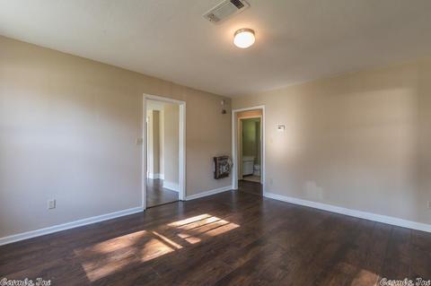 708 Walker St, Bald Knob, AR 72010 photo 4