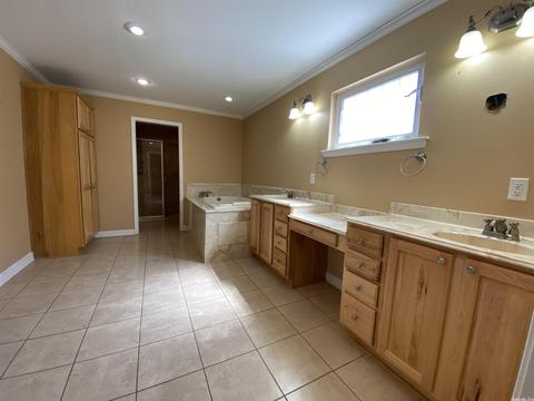1330 E Siebenmorgan, Conway, AR 72032 photo 4