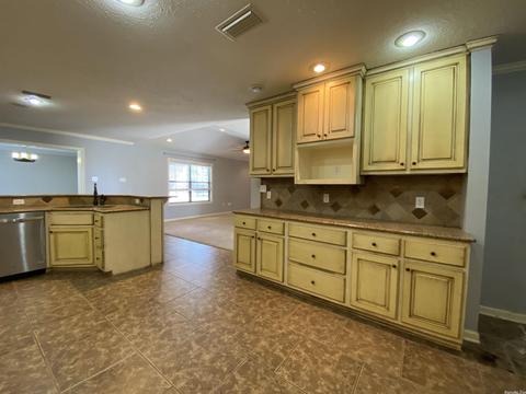 1330 E Siebenmorgan, Conway, AR 72032 photo 22