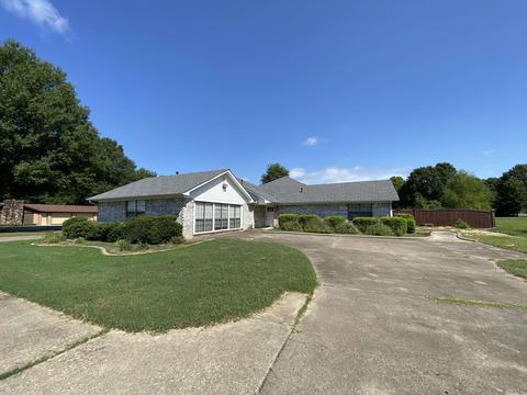 1330 E Siebenmorgan, Conway, AR 72032 photo 1