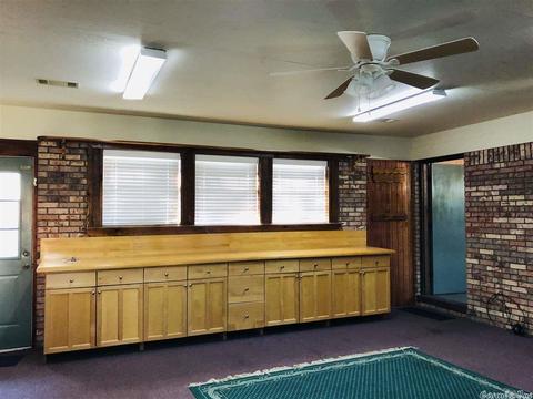 318 E 3rd St, Lonoke, AR 72086 photo 18