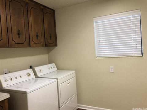 318 E 3rd St, Lonoke, AR 72086 photo 23