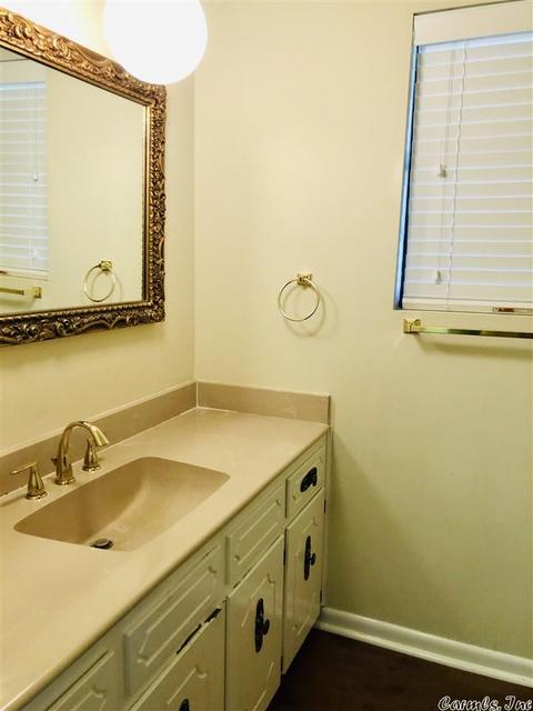 318 E 3rd St, Lonoke, AR 72086 photo 21