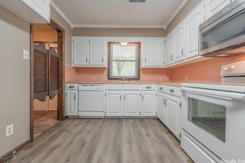 9176 Gilbert Rd, Benton, AR 72019 photo 24