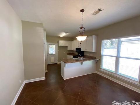 533 Davis, Conway, AR 72034 photo 4