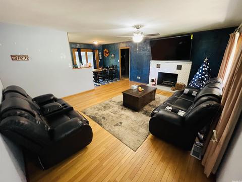 75 Arnhart St, Ash Flat, AR 72513 photo 2