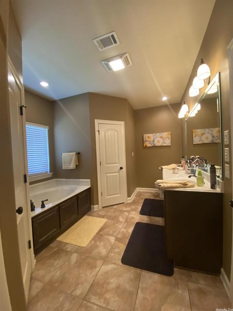 27 Oak Tree Cir, Conway, AR 72032 photo 5